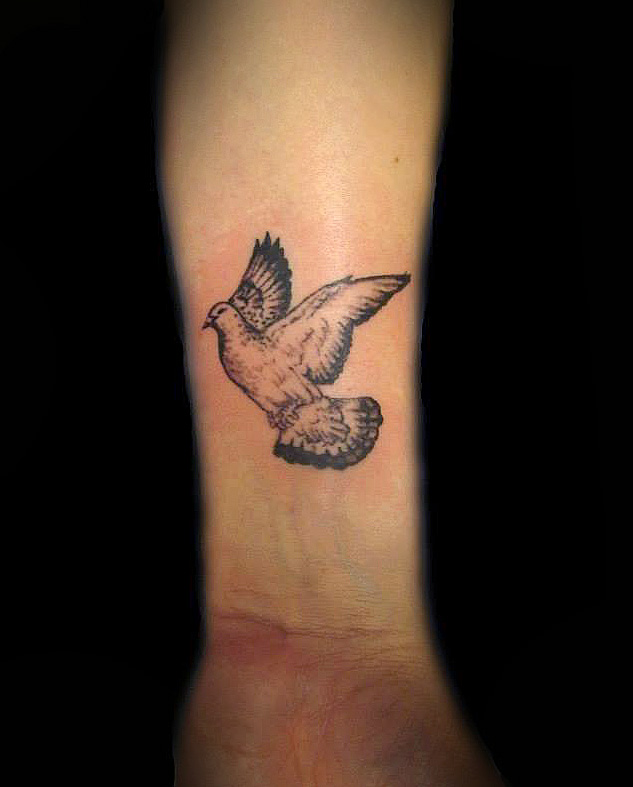 Tattoo of a dove: a symbol of peace or just a beautiful drawing? - ❤️  Онлайн блог о тату IdeasTattoo